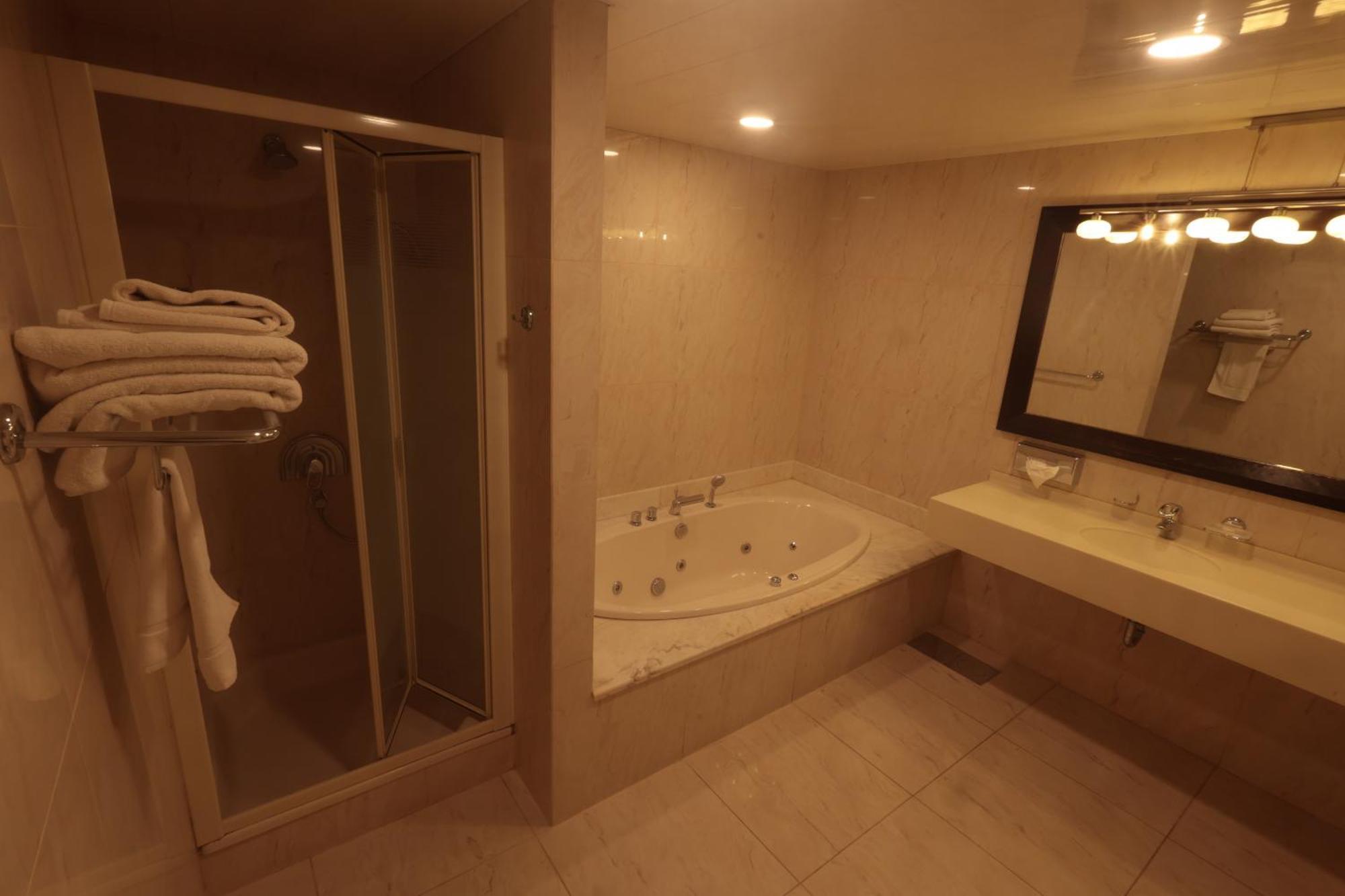Monteverde Hotel Beit Mery Zewnętrze zdjęcie