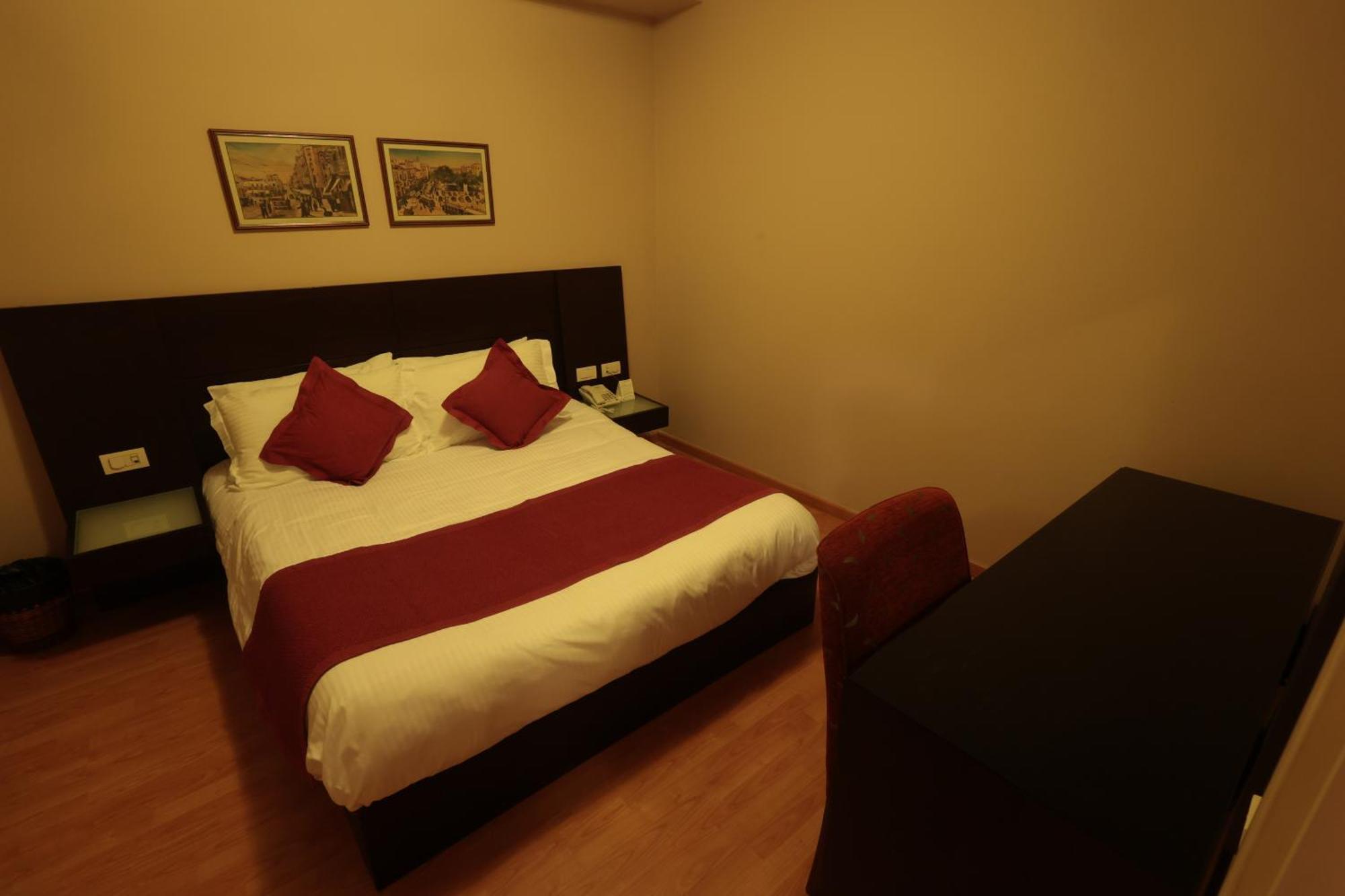 Monteverde Hotel Beit Mery Zewnętrze zdjęcie