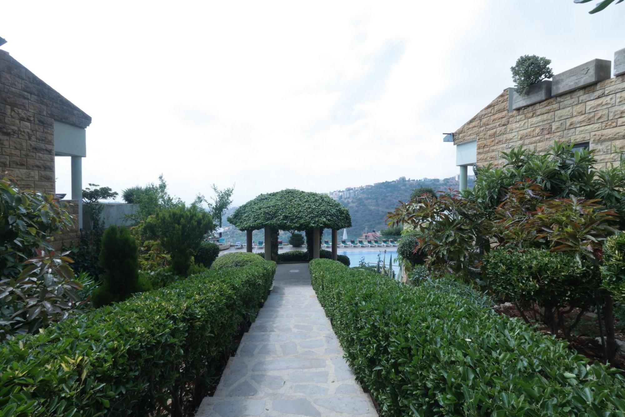 Monteverde Hotel Beit Mery Zewnętrze zdjęcie