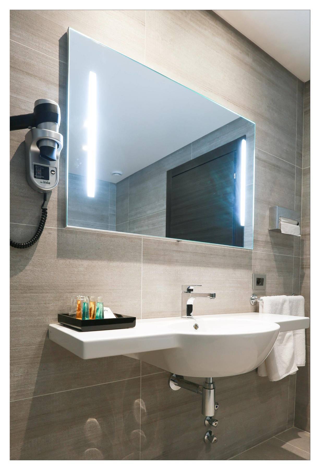 Monteverde Hotel Beit Mery Zewnętrze zdjęcie